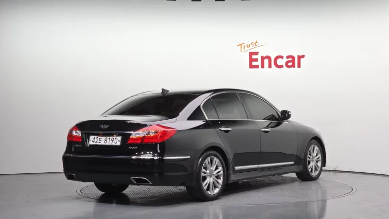 Hyundai Genesis