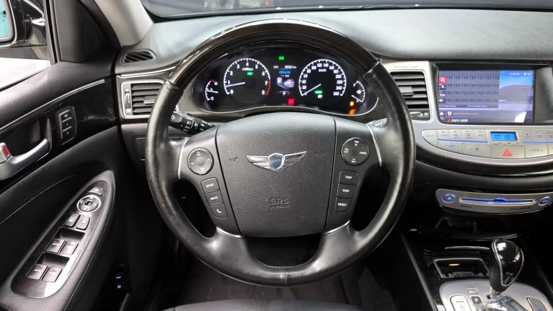 Hyundai Genesis