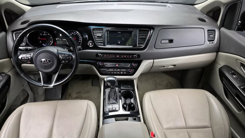 Kia Carnival