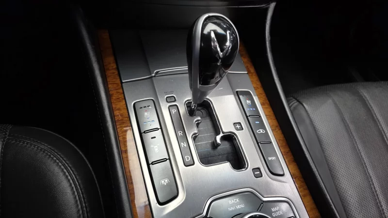 Hyundai Equus