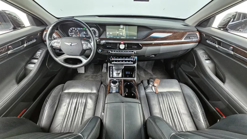 Genesis EQ900