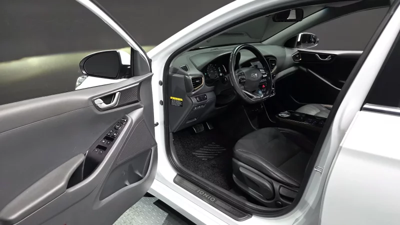 Hyundai Ioniq