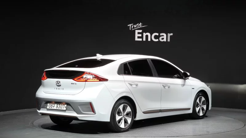 Hyundai Ioniq