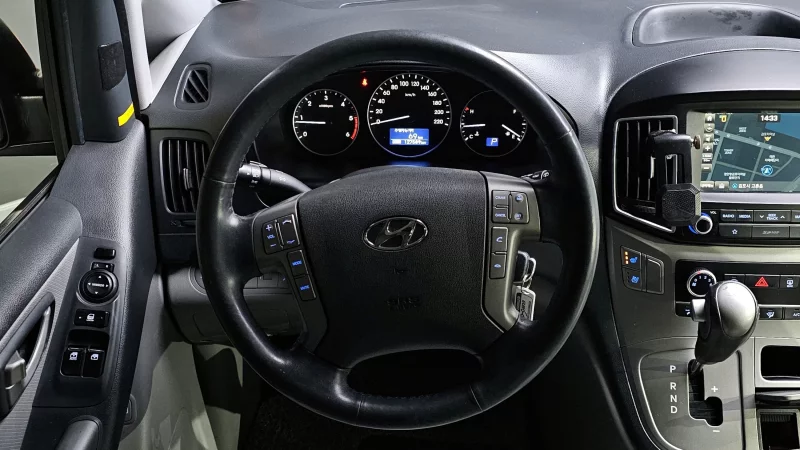 Hyundai Grand Starex