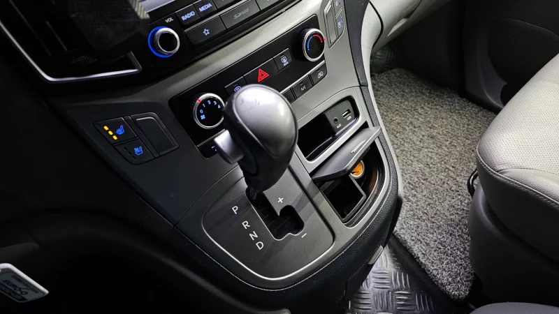Hyundai Grand Starex