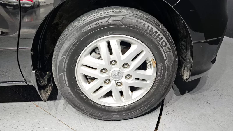 Hyundai Grand Starex