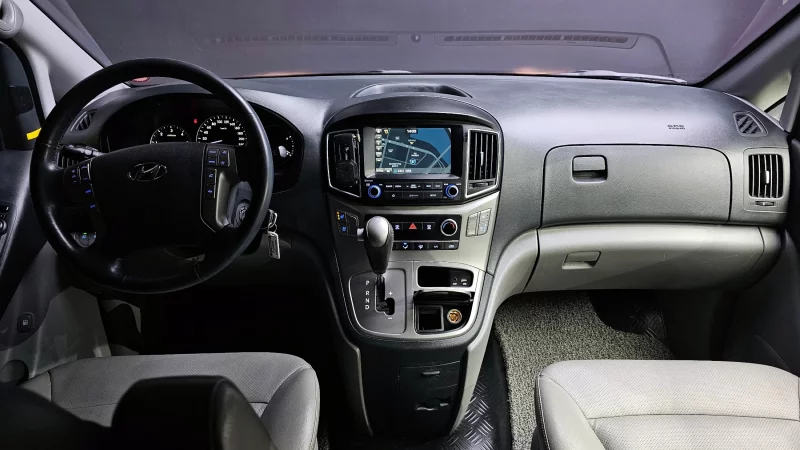 Hyundai Grand Starex