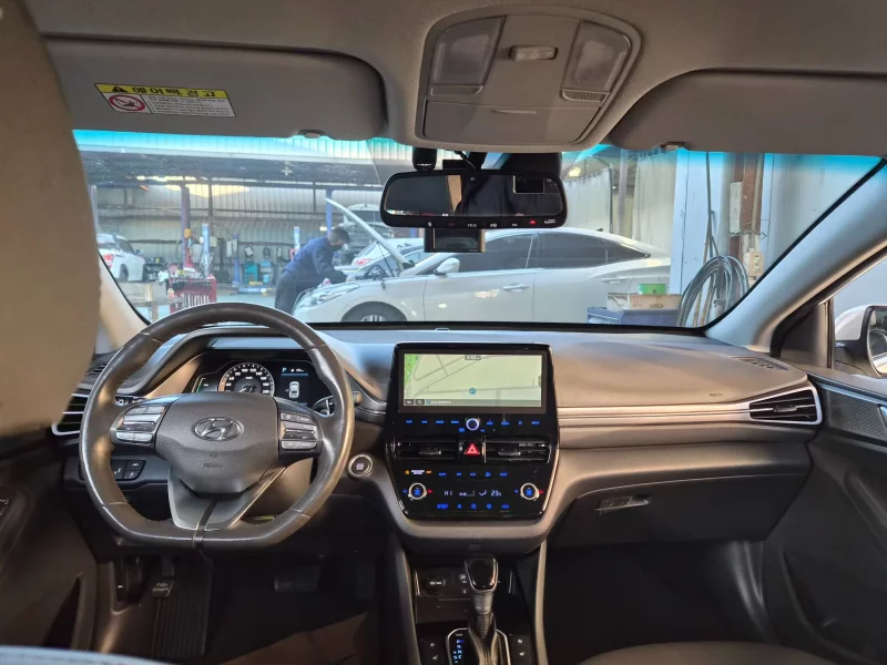 Hyundai Ioniq