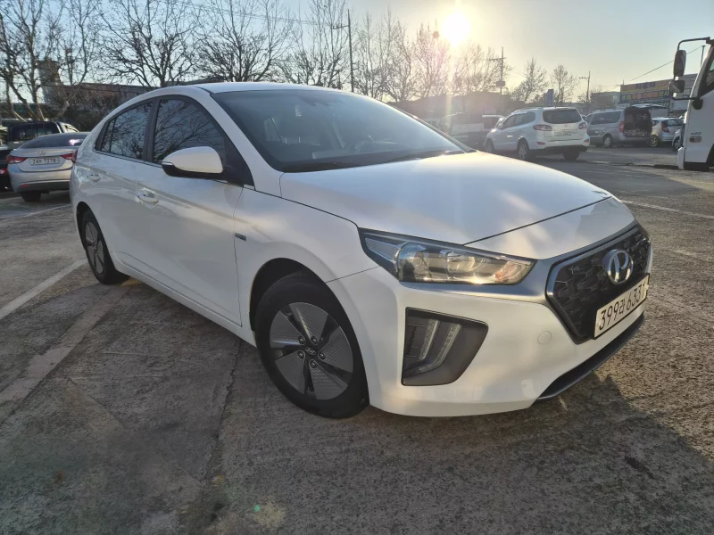 Hyundai Ioniq