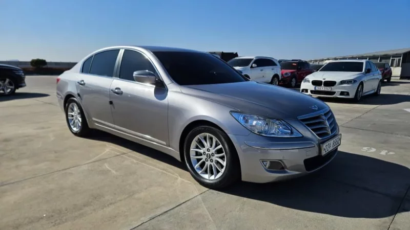 Hyundai Genesis