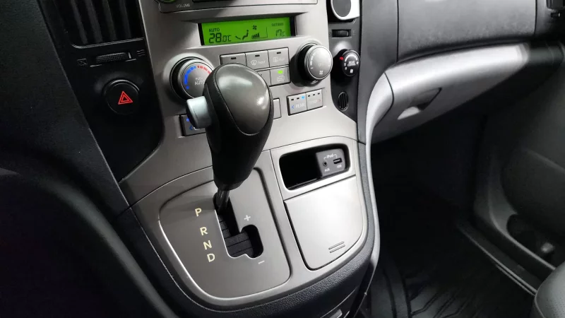 Hyundai Grand Starex