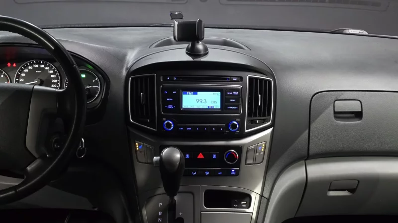 Hyundai Grand Starex