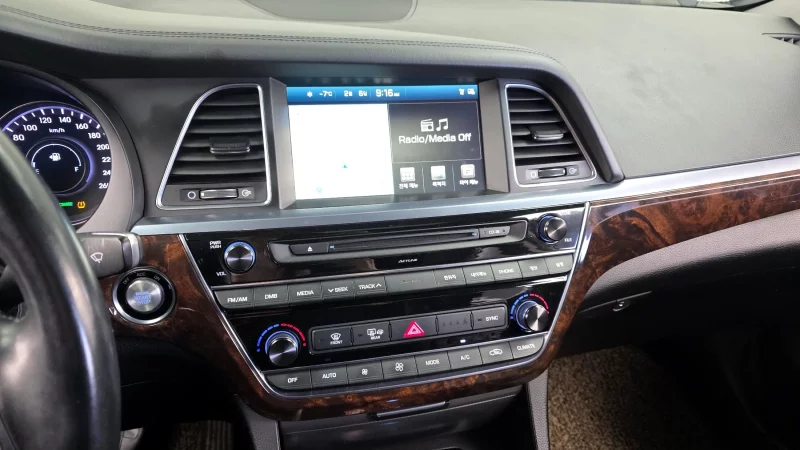 Hyundai Aslan