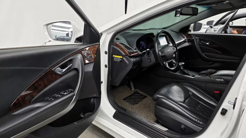 Hyundai Aslan