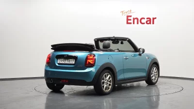 MINI Cooper Convertible