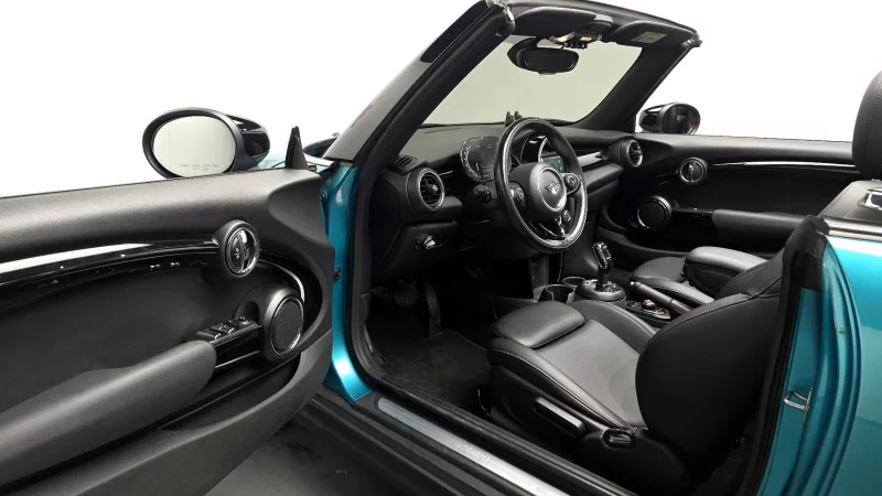 MINI Cooper Convertible