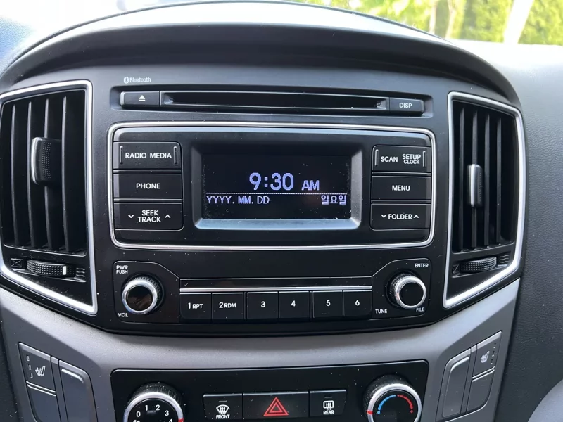 Hyundai Grand Starex