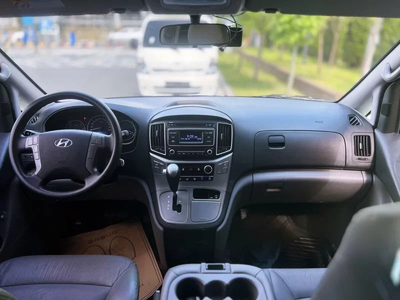 Hyundai Grand Starex