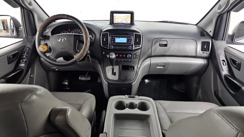 Hyundai Grand Starex