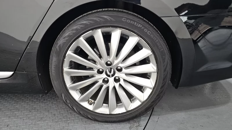 Hyundai Equus