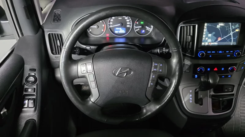 Hyundai Starex