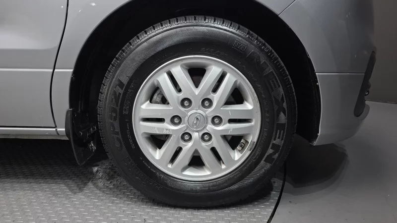 Hyundai Starex