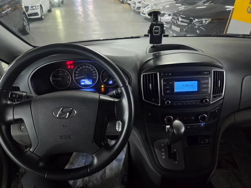 Hyundai Grand Starex