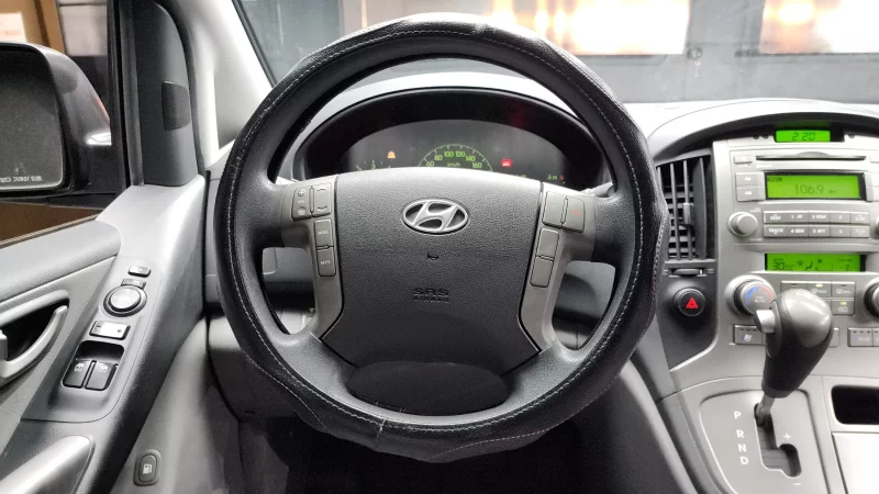 Hyundai Grand Starex