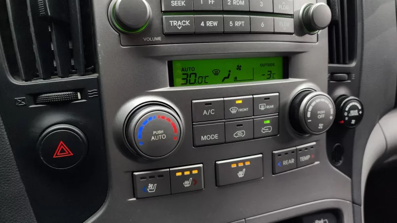 Hyundai Grand Starex