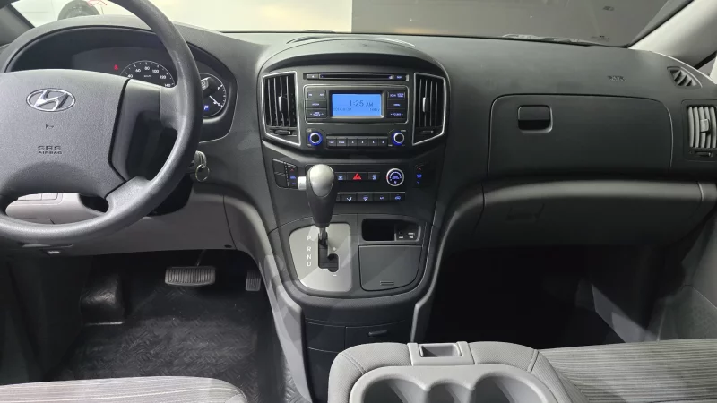 Hyundai Starex