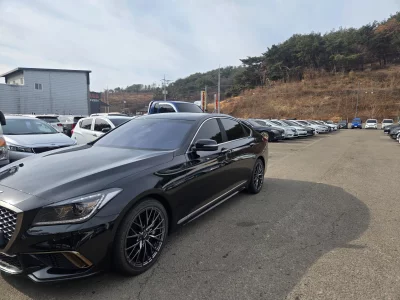 Hyundai Genesis