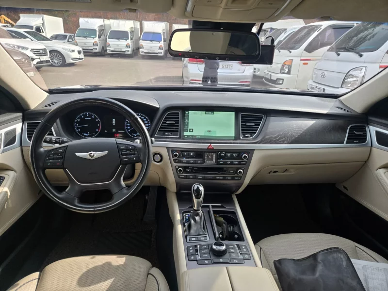 Hyundai Genesis