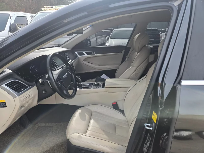Hyundai Genesis