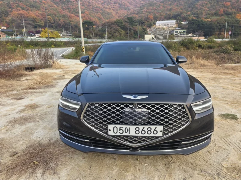 Genesis G90
