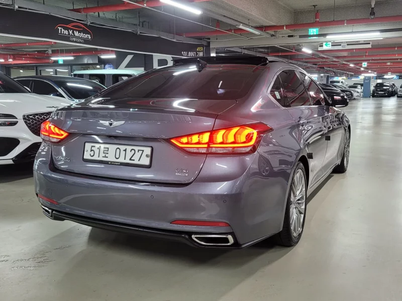 Hyundai Genesis