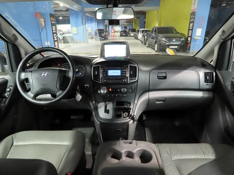 Hyundai Starex