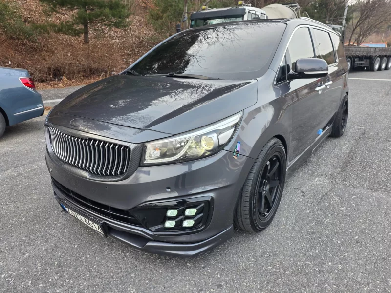 Kia Carnival