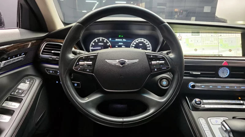 Genesis G90