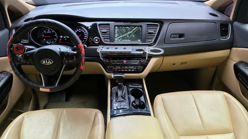 Kia Carnival