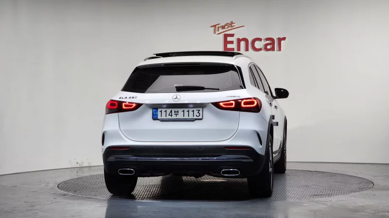 Mercedes-Benz GLA-Class