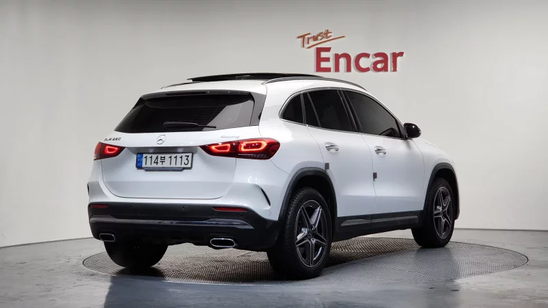 Mercedes-Benz GLA-Class