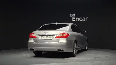 Hyundai Genesis