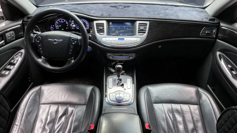Hyundai Genesis