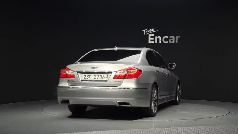 Hyundai Genesis