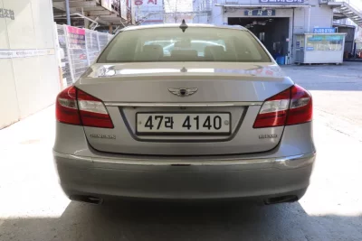 Hyundai Genesis