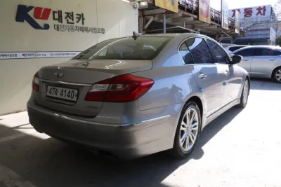 Hyundai Genesis