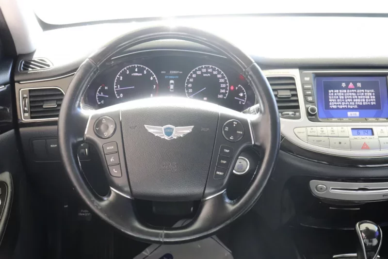 Hyundai Genesis
