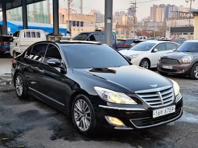 Hyundai Genesis