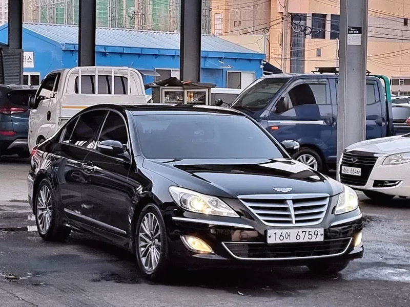Hyundai Genesis