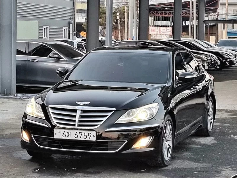 Hyundai Genesis